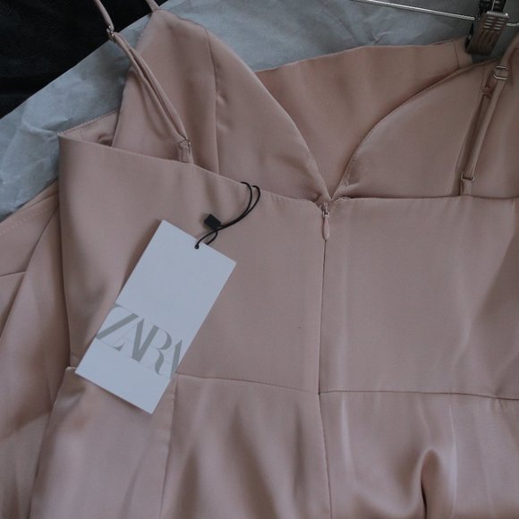 NWT BEIGE PINK SATIN EFFECT MINI DRESS. - Picture 12 of 13